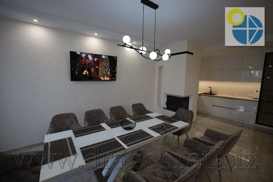 Лазещина Коттеджи Виктория.