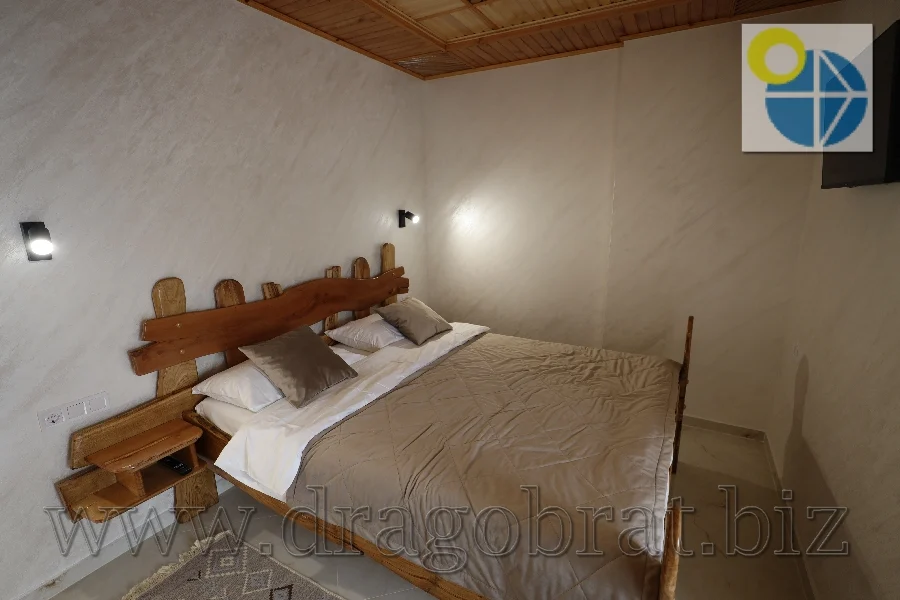 Лазещина.Коттеджи Виктория